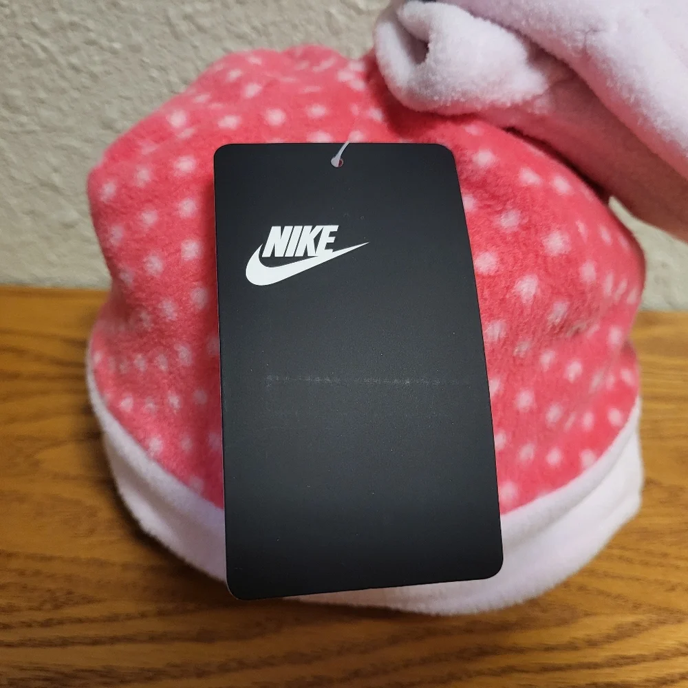 NWT Nike Infant Pink Polka Dot Fleece Hat and Pink Mittens